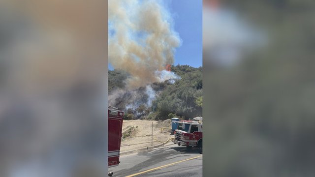 Gaisras naikina vieną gražiausių Kalifornijos kampelių: teko pasitelkti ir sraigtasparnius