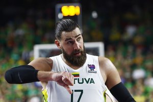 Graikai atsargiai vertina J. Valančiūno ryžtą bėgti iš „Nuggets“: nežino, ar jis gali sukelti cunamį NBA