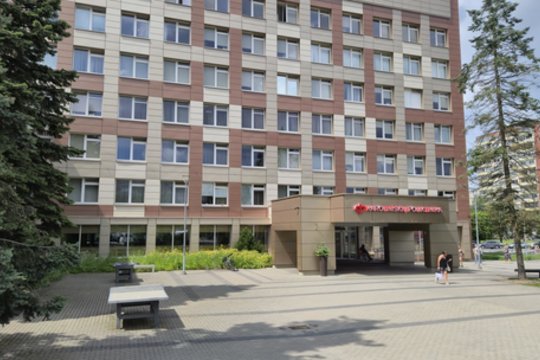 Vilniuje rūko dūmai iš šalia Karoliniškių poliklinikos esančios elektros pastotės