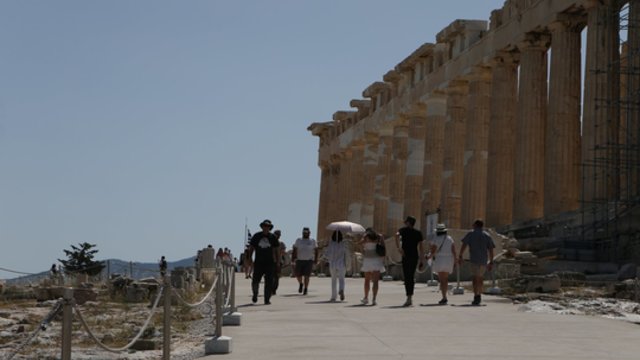 Skelbia, kad daliai dienos bus uždarytas Akropolis