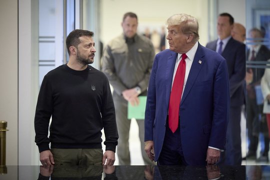 V. Zelenskis duoklė D. Trumpui – sutiko pakeisti ambasadorę JAV: šaltinis įvardijo, kokio žmogaus ieškos dabar