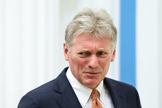 Kremlius neslepia pasipiktinimo po D. Trumpo sprendimo: tai tik prailgina karą