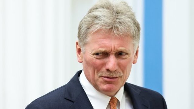 Kremlius neslepia pasipiktinimo po D. Trumpo sprendimo: tai tik prailgina karą