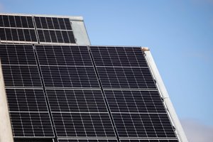 Puiki proga norintiems įsirengti saulės elektrines: gali teikti prašymus dėl paramos