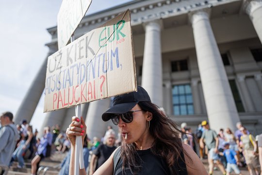 „Valdžia laiko Lietuvos žmones durniais“: protestuotojai tiki, kad G. Paluckas taip lengvai nebeišsisuks
