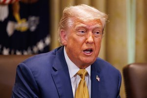 JAV Aukščiausiasis Teismas suteikė D. Trumpui galimybę atleisti federalinius darbuotojus