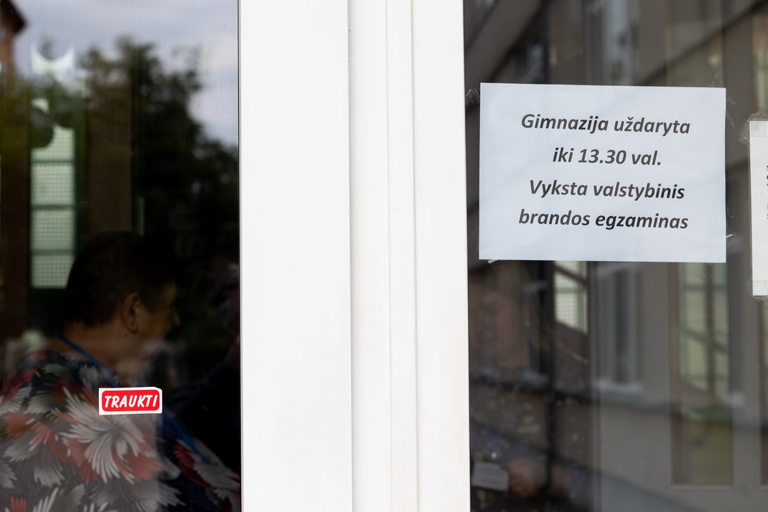 Pasitikrinkite: skelbiami pirmieji valstybinių brandos egzaminų rezultatai