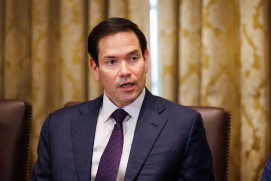 Žiniasklaida: apsišaukėlis naudodamasis DI apsimetė vyriausiuoju JAV diplomatu M. Rubio