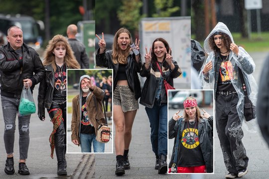 Į „Guns N’ Roses“ koncertą plūsta minios gerbėjų: išskirtinį stilių demonstruoja net su lietpalčiais