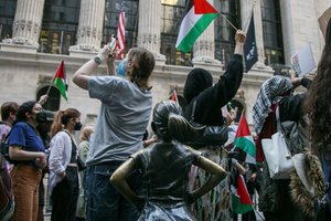Į laisvę išėjęs protesto už Palestiną lyderis mėgins iš D. Trumpo prisiteisti 20 mln. dolerių