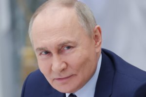 V. Putinas nežada atitraukti rankų nuo Ukrainos: negali įsivaizduoti pralaimėjimo