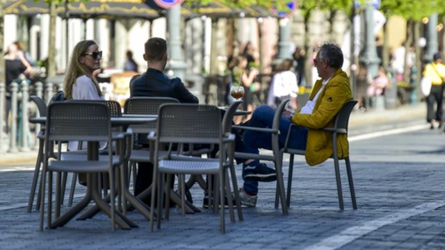 Po lietingo penktadienio – permainos: bus šilčiau, sulauksime saulės spindulių