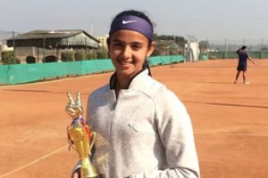 Kaimynų kandūs žodžiai tėvą pavertė žudiku – nušovė teniso akademiją įkūrusią dukrą