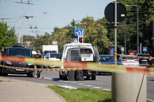 Dėl stotelėje Vilniuje tragiškai žuvusios 20-metės – artimųjų prašymas vairuotojams