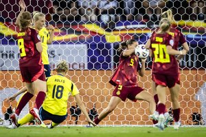 Europos moterų futbolo čempionate – dar dvi ketvirtfinalio dalyvės