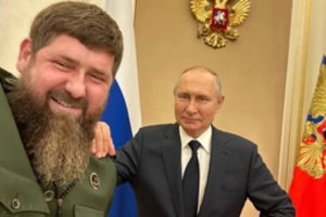 Čečėnijos vadukas R. Kadyrovas nesibodi padlaižių titulų – nekovojęs nė karto pateko į MMA Šlovės muziejų