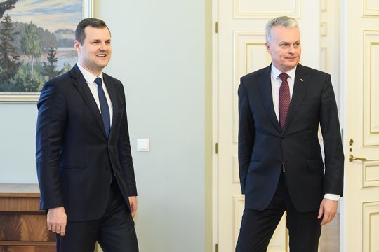 Stebisi, kaip G. Palucko pasisakymai įtikina G. Nausėdą: prezidentas atrodo beviltiškai