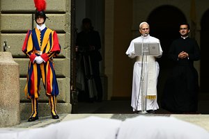 Pirmosios popiežiaus Leono XIV Viešpaties Angelo maldos klausėsi tūkstančiai žmonių