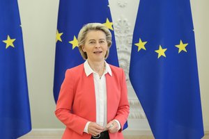 ES vadovė atidėjo atsakomųjų muitų įvedimą JAV