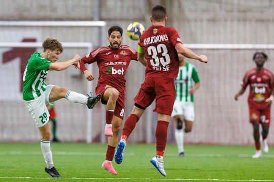 „Džiugas“ ir „Banga“ išsiskyrė nepelnę įvarčių