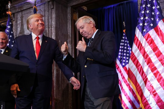 Iš įtakingo D. Trumpo sąjungininko – žinia dėl JAV ginklų Ukrainai: „Žaidimas tuoj pasikeis“ 