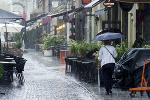 Po šilto ir saulėto savaitgalio – lietinga savaitės pradžia: sulauksime perkūnijos ir krušos