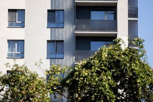 Vis daugiau gyventojų šiame mieste gali sau leisti brangesnį būstą: štai kiek mokėtų