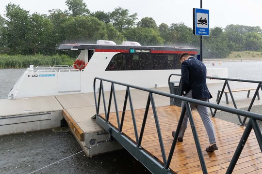 Į Nerį nuleido pirmąjį elektrinį keleivinį laivą