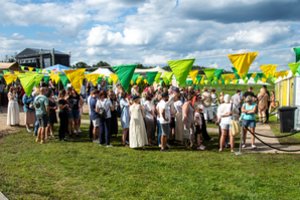 Skonio ir muzikos fiesta Anykščiuose – „Wine and Food“ festivalis subūrė tūkstančius lankytojų