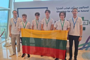 Lietuvos pasididžiavimas: 4 gimnazistai iškovojo medalius tarptautinėje chemijos olimpiadoje