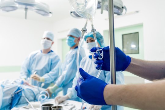 Mergaitė į ligoninę paguldyta dėl tinstančios galvos: radinys kaukolėje pašiurpino net gydytojus