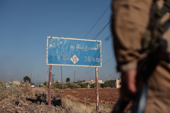 Sirijos kariuomenė įžengė į Suveidos miestą, siekdama sustabdyti smurtinius susirėmimus