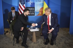 „Ar galėtum smogti Maskvai?“: pranešama, kad D. Trumpas ragina Ukrainą atakuoti Rusijos gilumą
