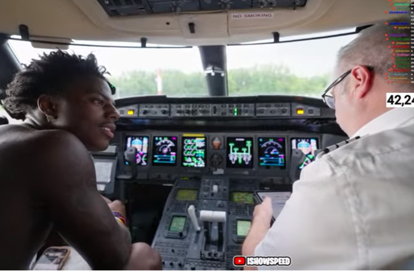 Vilniaus oro uoste nusileido pasaulinio garso „YouTube“ žvaigždė IShowSpeed.<br> „YouTube“ stopkadras.