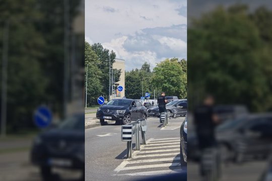 Klaipėdoje į avariją pateko nežymėtas policijos automobilis