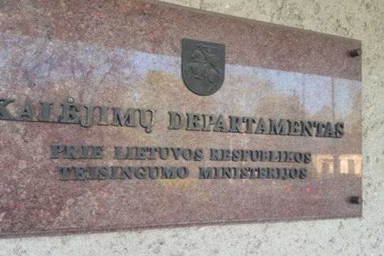 Vyriausybė Kalėjimų tarnybos vadovui M. Kairiui skyrė griežtą papeikimą