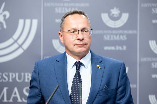 Social Democrat complains to Seimas ethics watchdog about Pavilionis' appointment as ERK chair