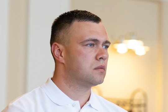Dėl moters nužudymo tarnybos metu teisiamas D. Šerpytis: jei ji nebūtų puolus su peiliu, šūvių nebūtų