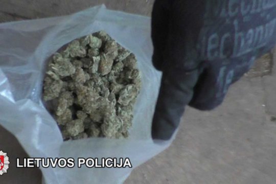 Į teismą Klaipėdoje perduota byla, kurioje 6 žmonės kaltinami neteisėtu disponavimu kvaišalais