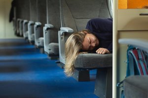 Laukia tolima kelionė? Gydytoja patarė, kaip sušvelninti organizmo reakciją į „jet lag’ą“