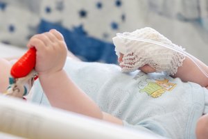 Kauno klinikose genų terapija gydytas jau antrasis vaikas Lietuvoje, sergantis spinaline raumenų atrofija