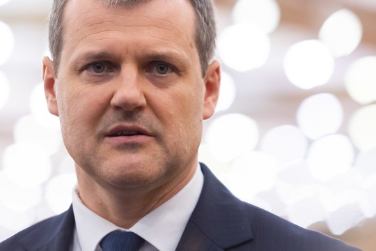G. Palucko praeityje – ir mįslingi posūkiai: prakalbo apie politinę dėlionę