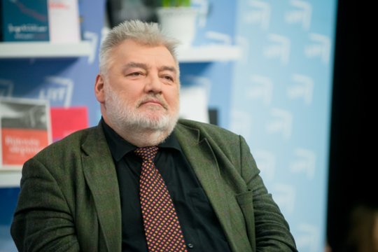 Alfredas Bumblauskas. Kokių akinių reikia liepą: prolenkiškų, prorosijaniškų ar prolietuviškų? 