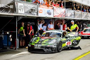 Palangoje nuo penktadienio ryto trasoje zvimbia lenktynininkai, duotas startas ir žiūrovų slalomui