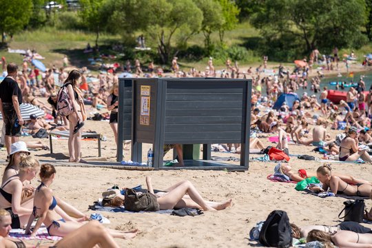 Kauno paplūdimiai žmonių gausa primena Palangą: apžvelgė ir kainas