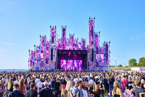 Didžiausiame Baltijos paplūdimio festivalyje „Summer Sound 2025“ Liepojoje skambės ir lietuviška muzika
