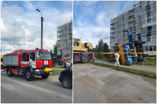 Greta renovuojamo namo Šalčininkuose nuvirto kranas, kėlęs dujų balionus – apgadinti du automobiliai