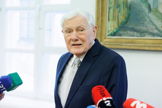 Valdo Adamkaus istorijoje – įspūdingas faktas: paskelbė apie išskirtinę kilmę