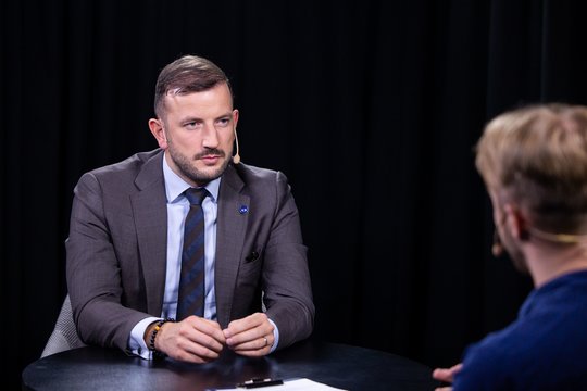 V. Sinkevičius neabejoja – visų RRF lėšų Lietuva neatgaus: iš to, kas buvo žadėta EK, žingsnis žengtas atgal