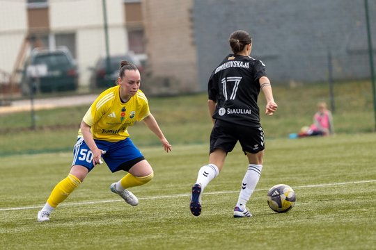 Gintrietės Taline nepaliko vilčių praėjusių metų Estijos čempionėms